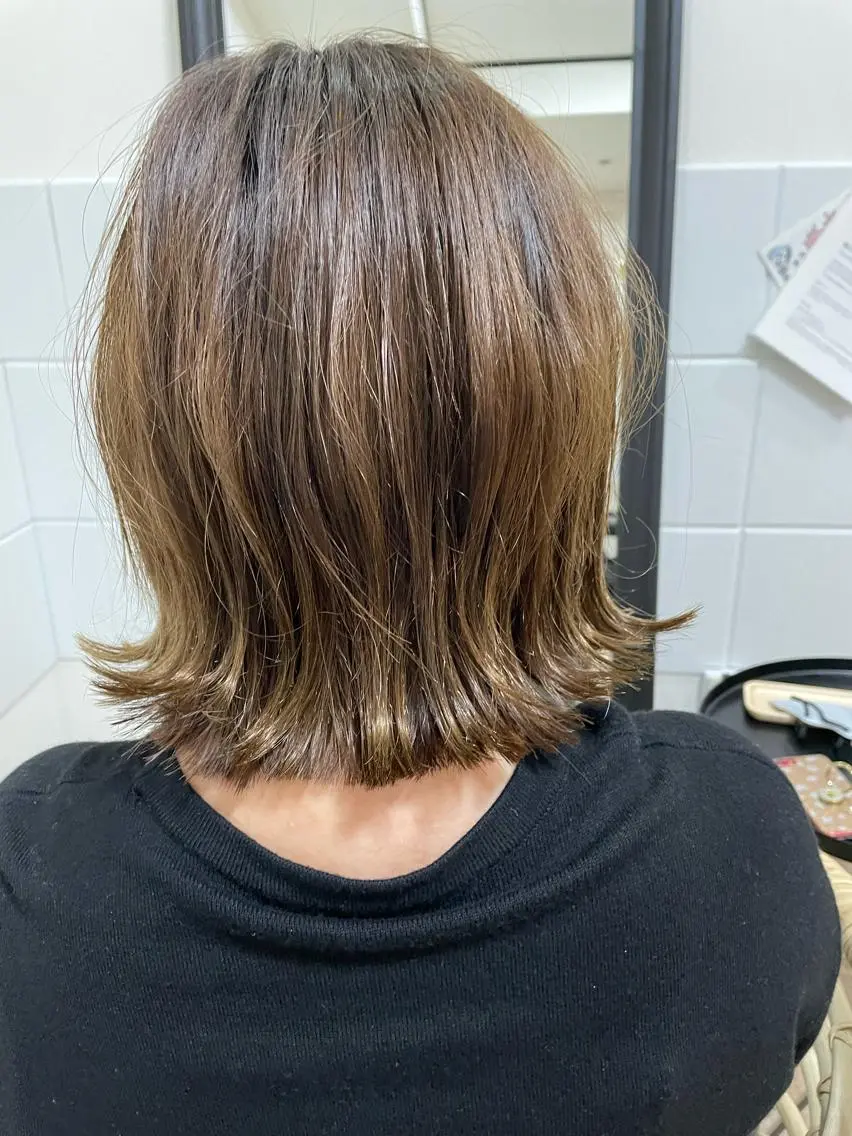 ミディアム ボブ ヘアカラー トリートメント 特許髪質改善認定者 /美髪師/大島正和のヘアスタイル