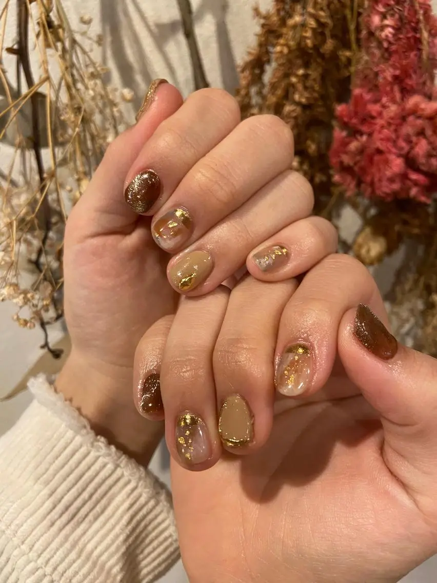 ネイル ミラーネイル ニュアンスネイル ショートネイル 冬ネイル . unffのネイルデザイン