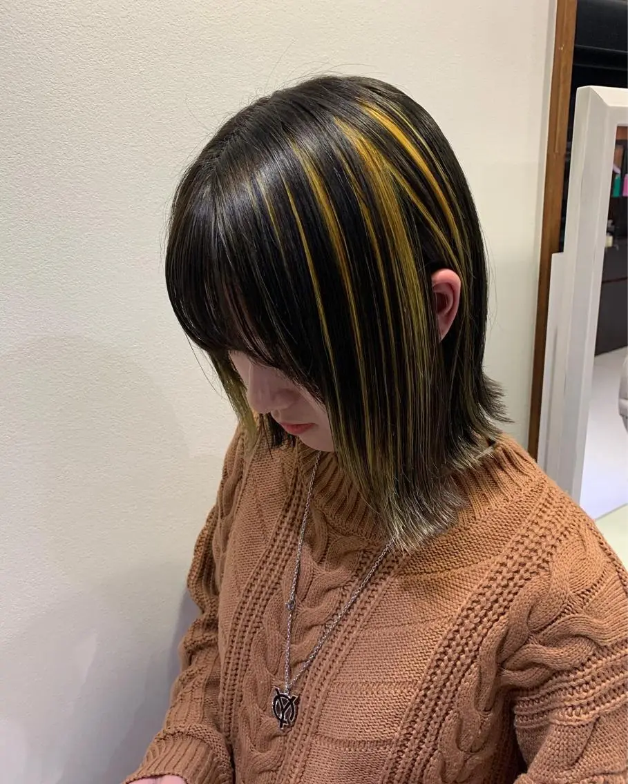 ミディアム カラー ブリーチ インナーカラー 大野 智亜里のヘアスタイル