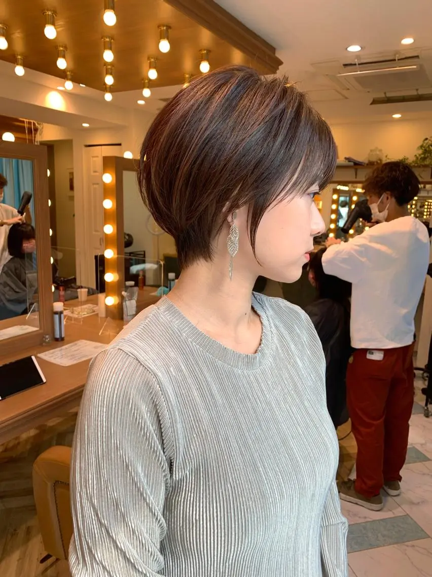 ショート ハンサムショート くせ毛 ハイライト 韓国風ヘア ショートヘア Lond enikaのヘアスタイル