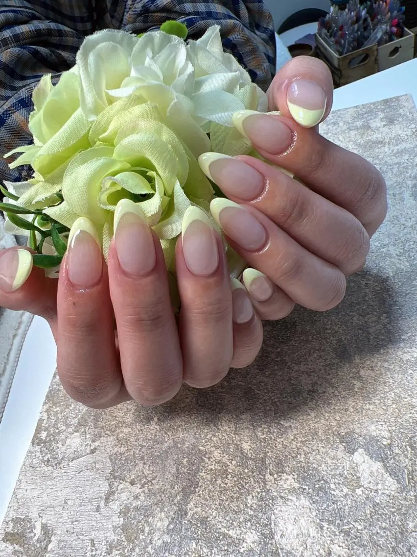 ネイル フレンチネイル 春ネイル ハンドネイル coco nailのネイルデザイン