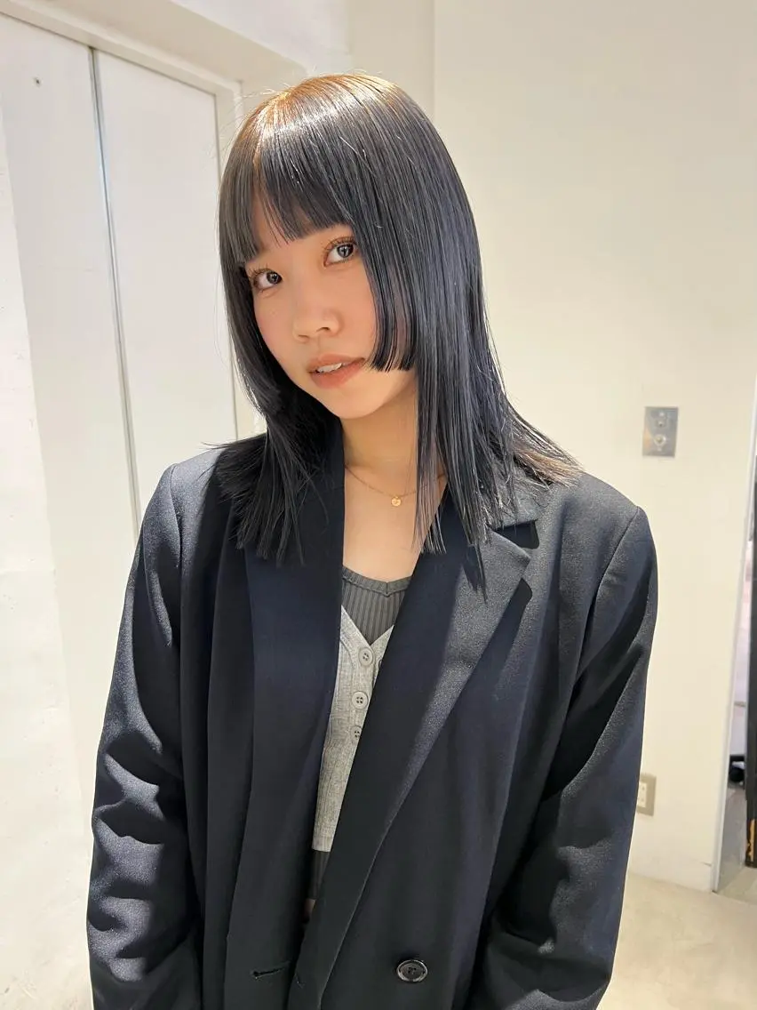 セミロング カラー アッシュ アッシュグレー アッシュグレージュ ブリーチ ブラウンカラー 顔周りカット/透明感 カラー✂️MEIのヘアスタイル