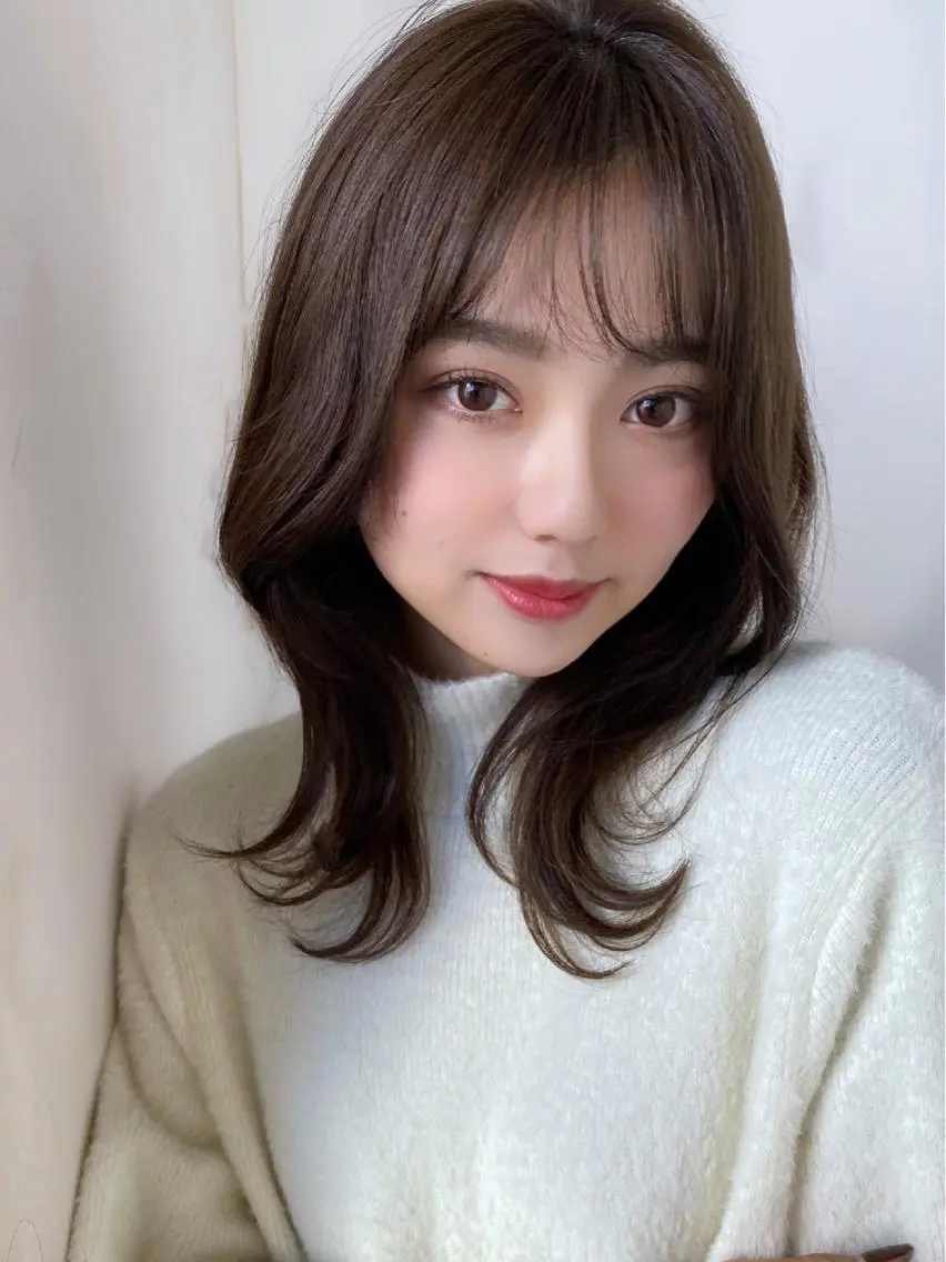ミディアム カラー カット ヘアカラー トリートメント 似合わせレイヤー モテカラー🤍三科のヘアスタイル
