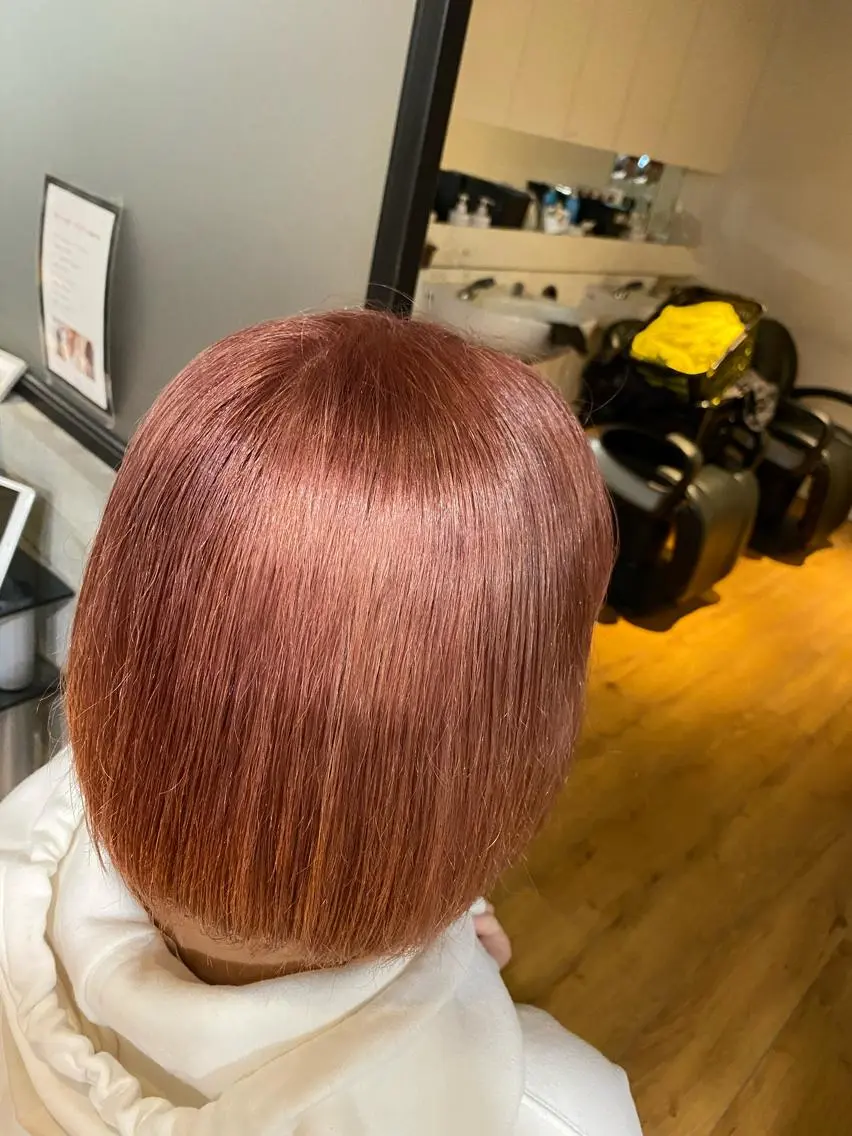 ミディアム カラー ヘアアレンジ ブリーチ 透明感カラー ピンクカラー 久米 治仁のヘアスタイル