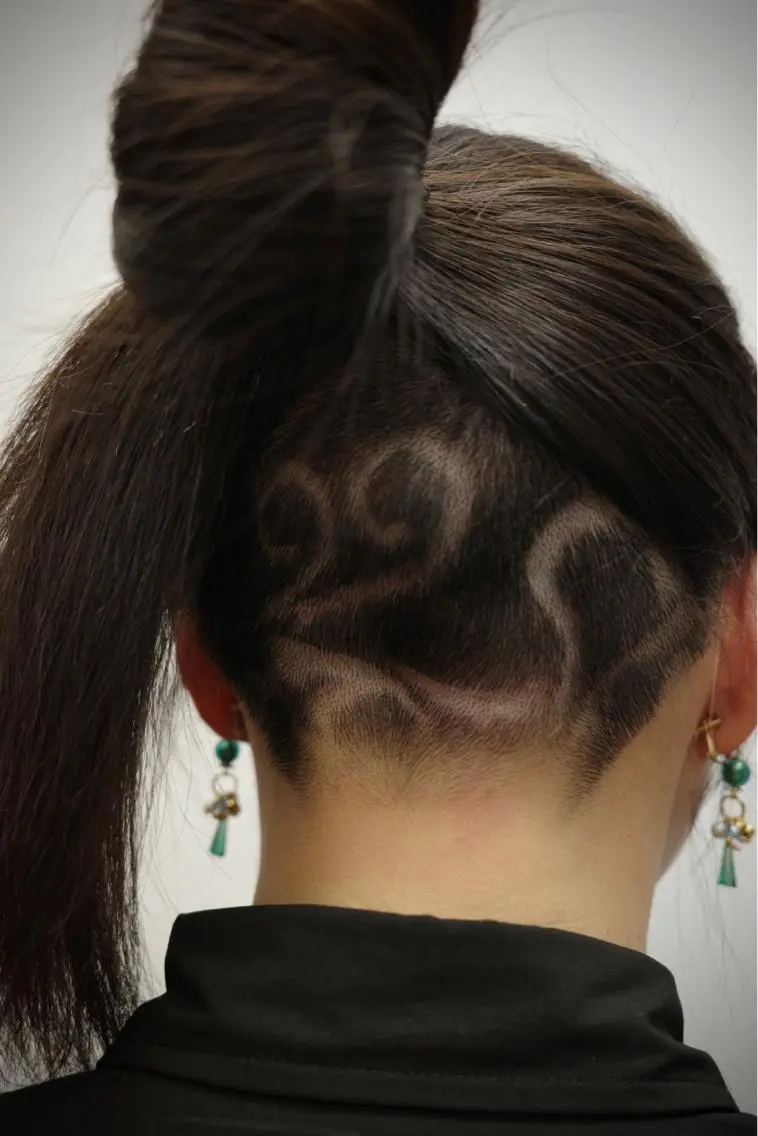 ロング ハイライト レイヤーカット 縮毛矯正 刈り上げ ウルフカット Koichi Satoのヘアスタイル
