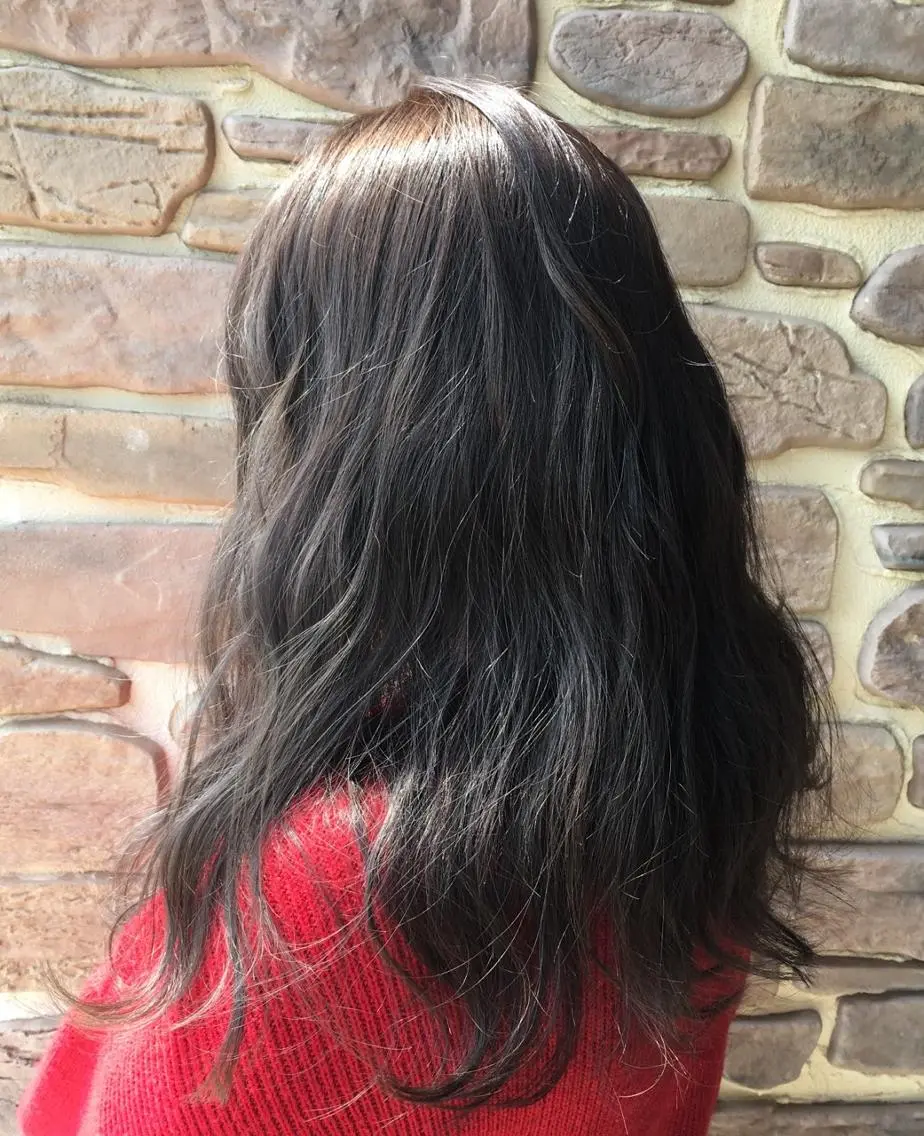 ロング カラー アッシュ アッシュグレー 工藤 萌香のヘアスタイル