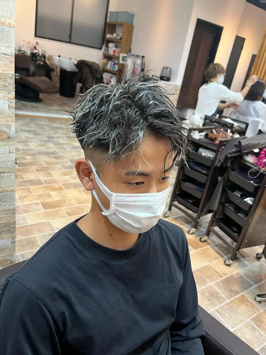 ショート メンズ ヘアカラー&縮毛矯正 STAR☆RIVERのヘアスタイル
