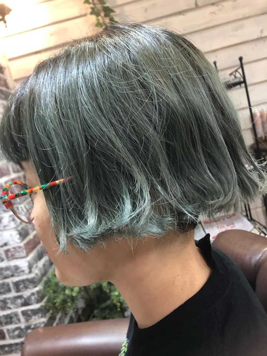 ショート カラー ブルーカラー ボブ カット ヘアカラー トリートメント 半個室サロン🫧 ササキアヤカのヘアスタイル