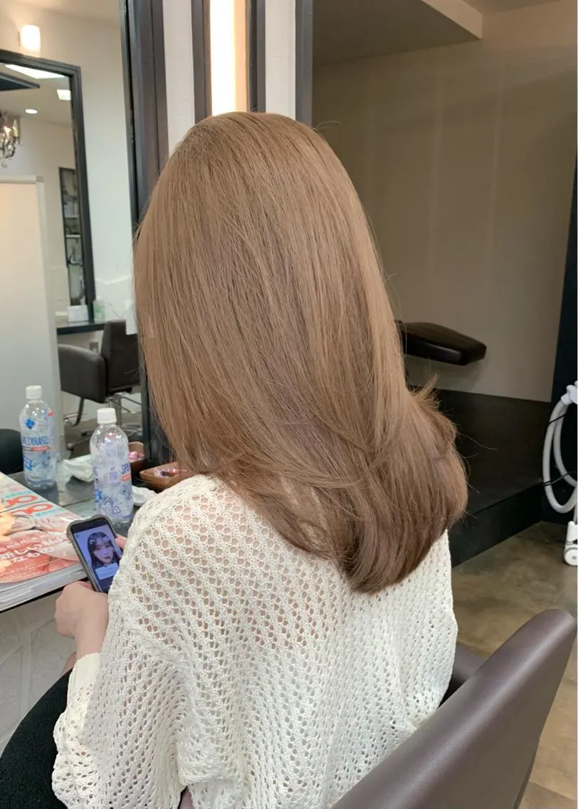 セミロング カラー ベージュカラー ヘアカラー トリートメント 矢野 晃平のヘアスタイル