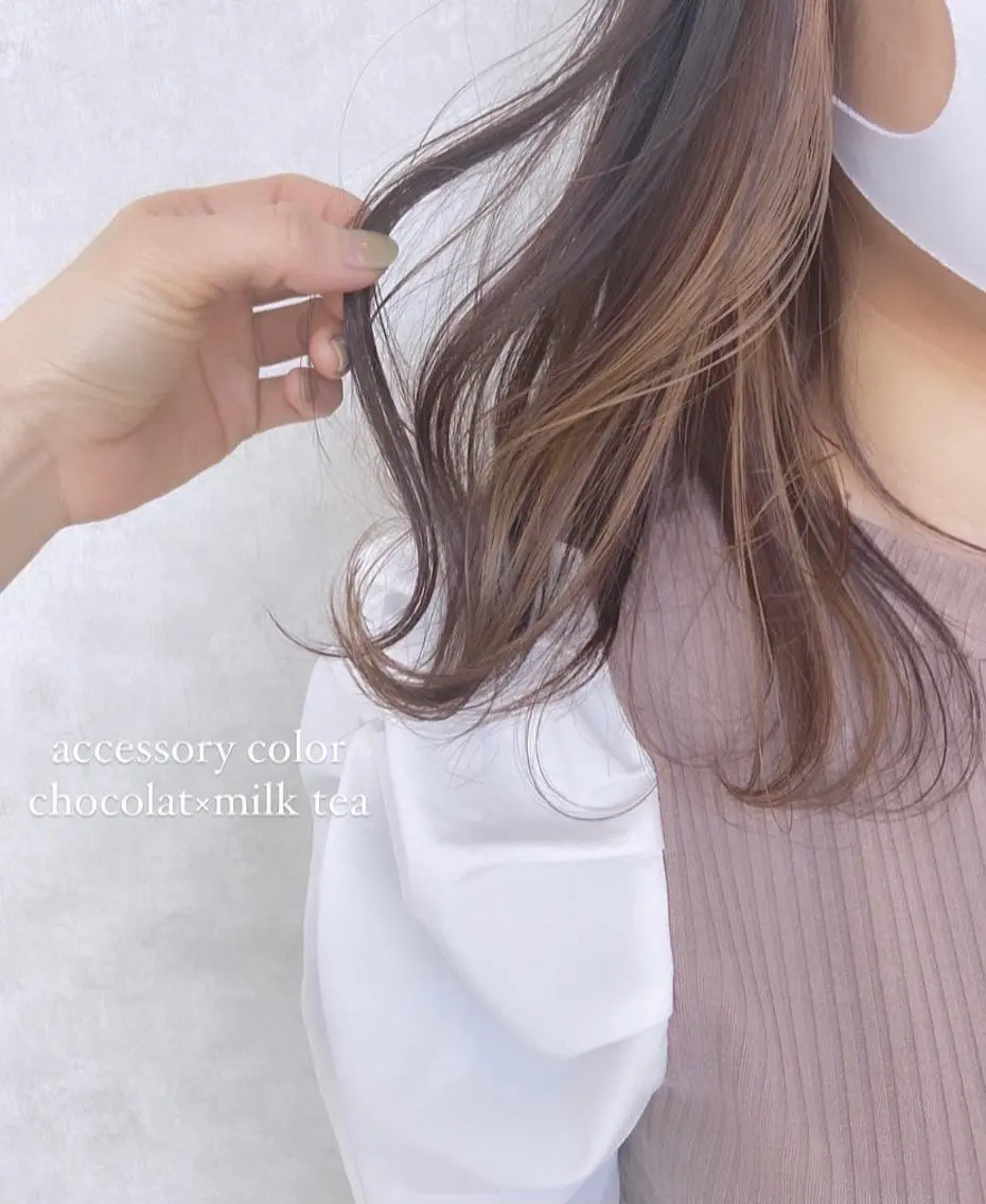 ミディアム パーマ ヘアアレンジ ヘアカラー 小田 莉加子のヘアスタイル