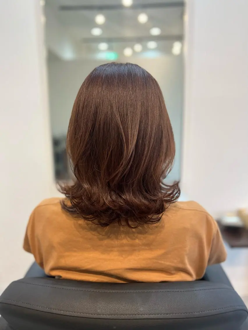 ミディアム くびれヘア くびれレイヤー レイヤーカット 外ハネヘア ENA レイヤー/くびれヘアのヘアスタイル