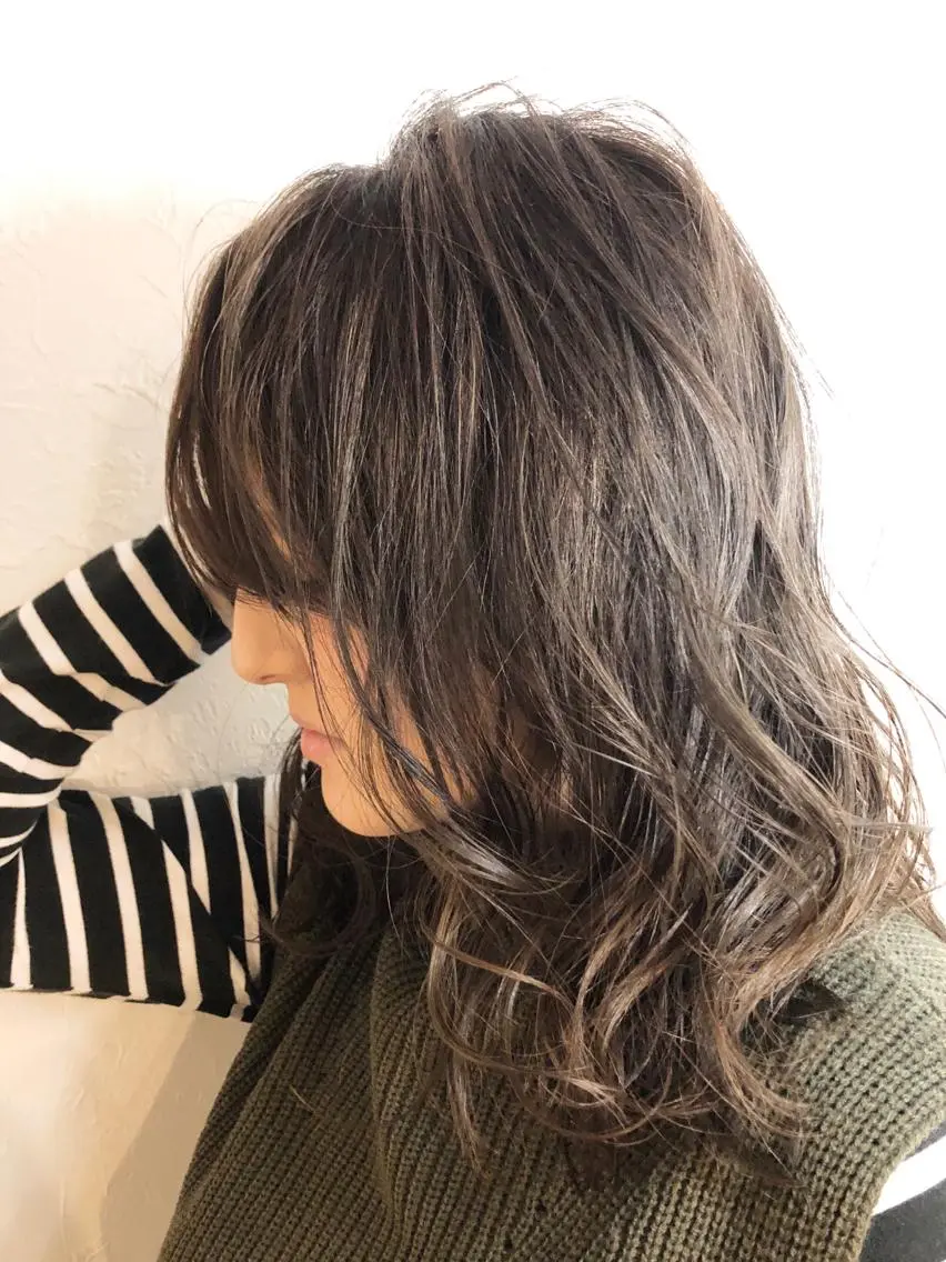 ミディアム カラー m ā l o. マァロのヘアスタイル