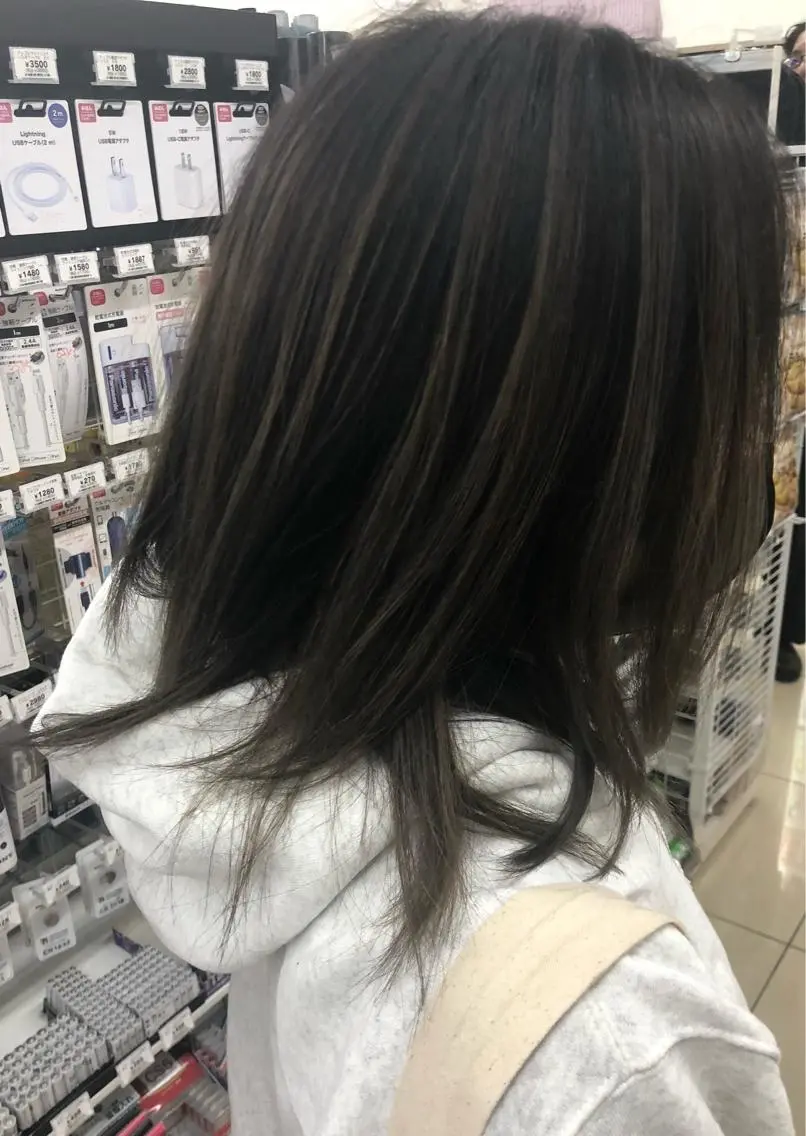 ミディアム レイヤーカット La fith 店長 城谷颯人のヘアスタイル