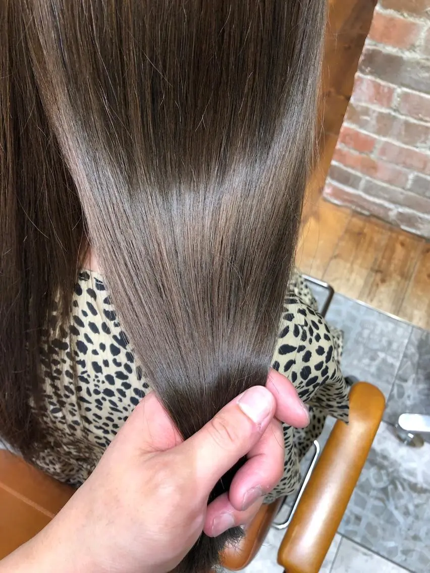 ロング カラー パーマ バレイヤージュ ブリーチ ケアブリーチ ダブルカラー ハイライトカラー カット ヘアカラー 縮毛矯正 トリートメント 銀座✨レイヤーカット 顔まわり/坂本亜裟海のヘアスタイル