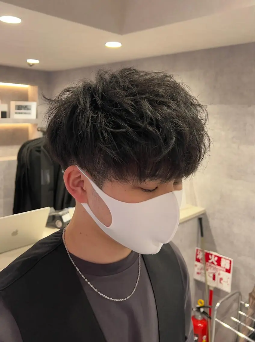 メンズ カット ヘアカラー トリートメント _WHITE 若狭のヘアスタイル