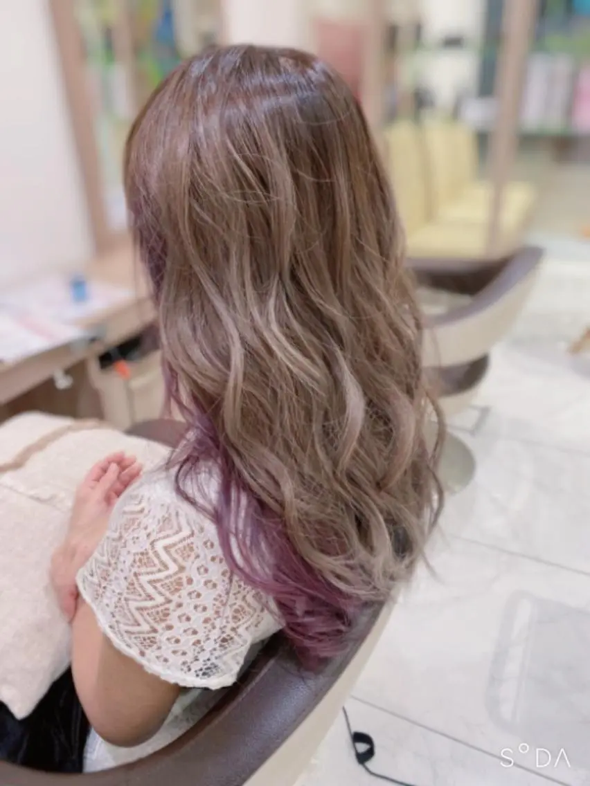 ロング カラー ヘアカラー 🤍 岡田 琴音 🤍のヘアスタイル