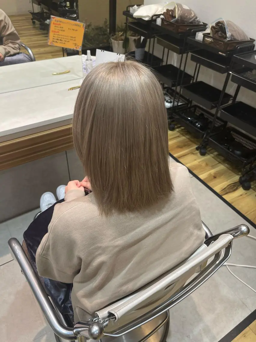ミディアム ヘアカラー 碇山 楓己のヘアスタイル