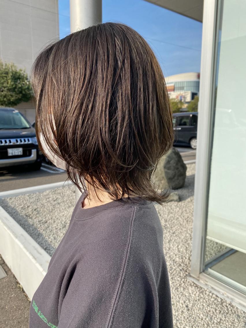 ミディアム カラー ハイライトカラー ハイライト ウルフカット カット ヘアカラー 横地 凌のヘアスタイル