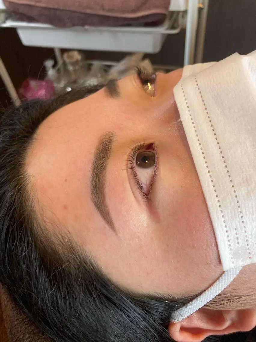 マツエク・マツパ アイブロウ ワックス脱毛 眉カット 谷川 穂のヘアスタイル