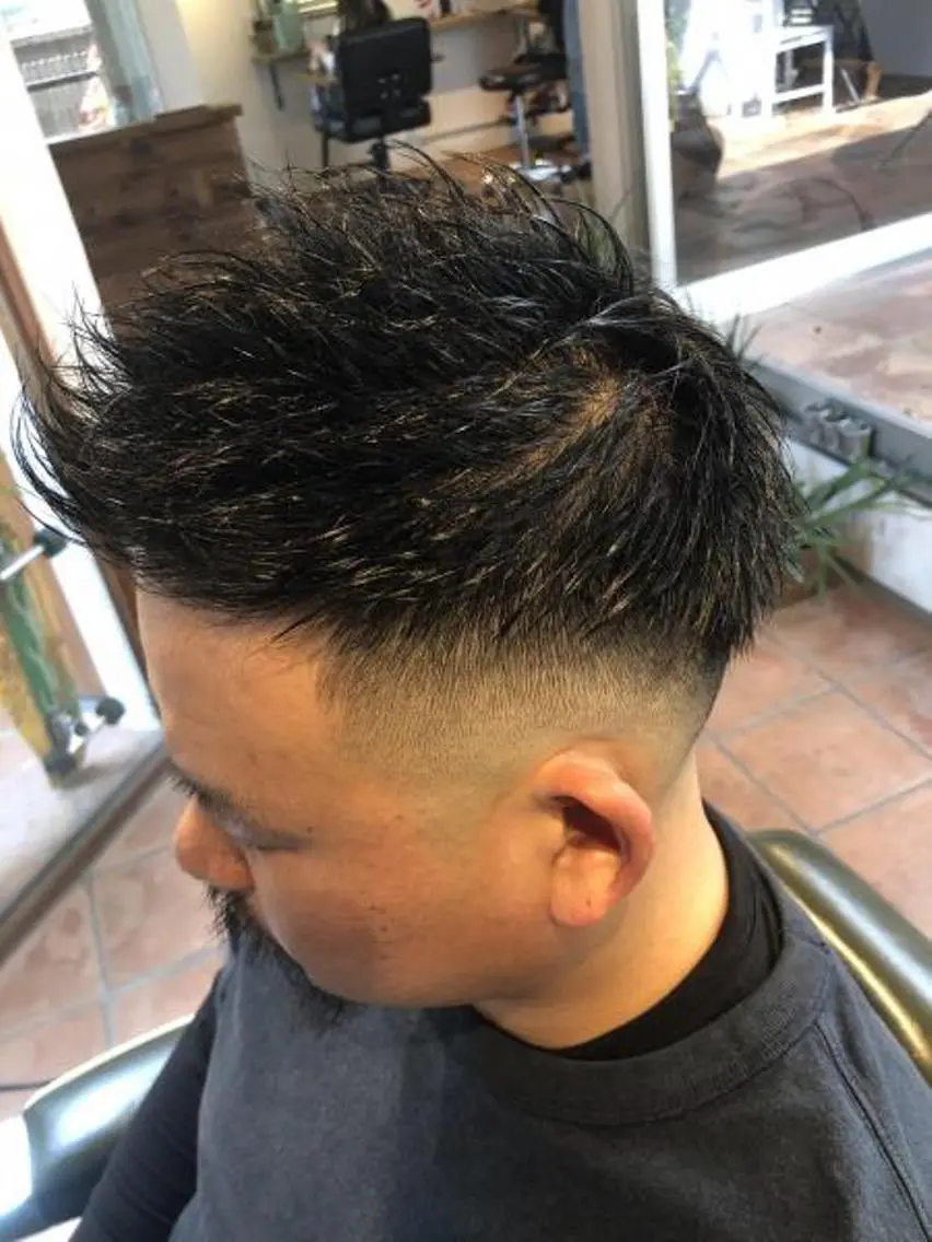 ショート メンズ フェードカット スキンフェード カット 冨士川 英樹のヘアスタイル