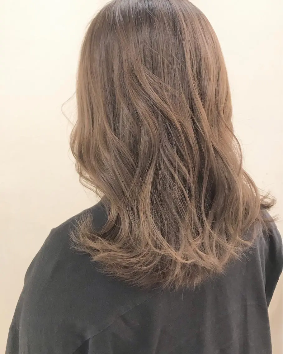 ミディアム カラー 店長 ✂️ムラカミ キラリのヘアスタイル