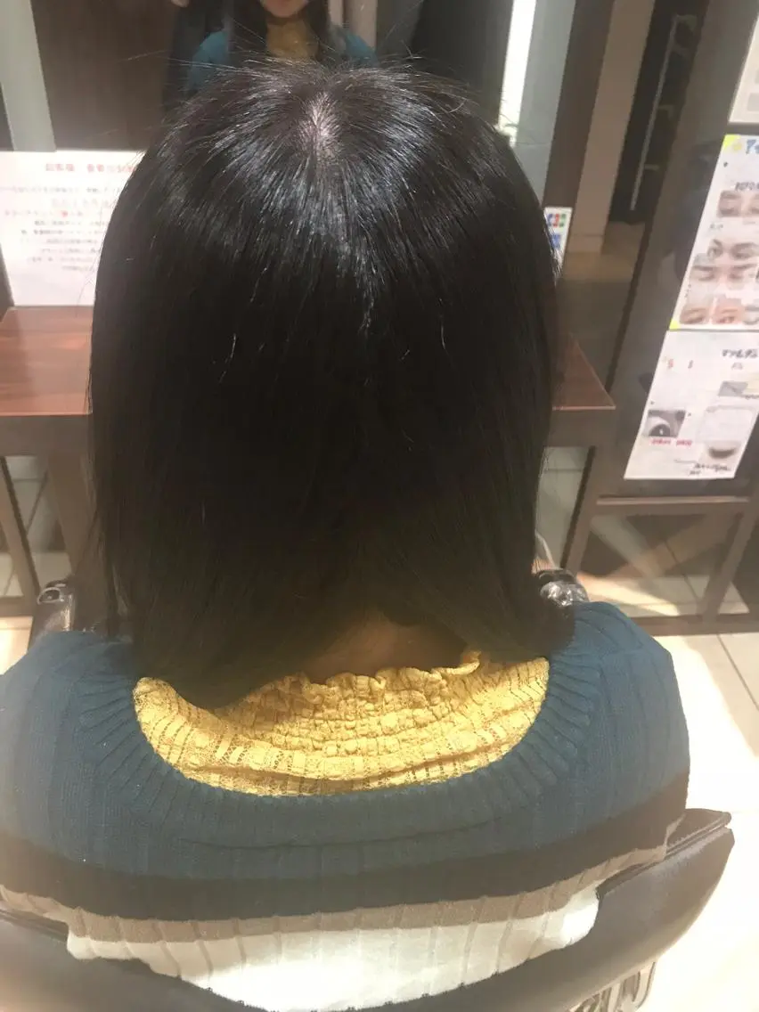 セミロング アッシュ OPERA 赤塚のヘアスタイル