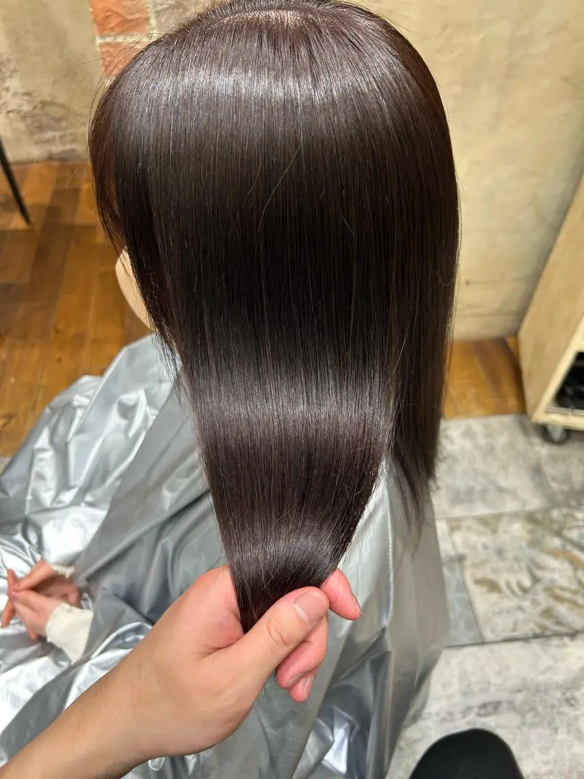 セミロング カラー パーマ バレイヤージュ ブリーチ ケアブリーチ ダブルカラー ハイライトカラー カット ヘアカラー 縮毛矯正 トリートメント 銀座✨レイヤーカット 顔まわり/坂本亜裟海のヘアスタイル
