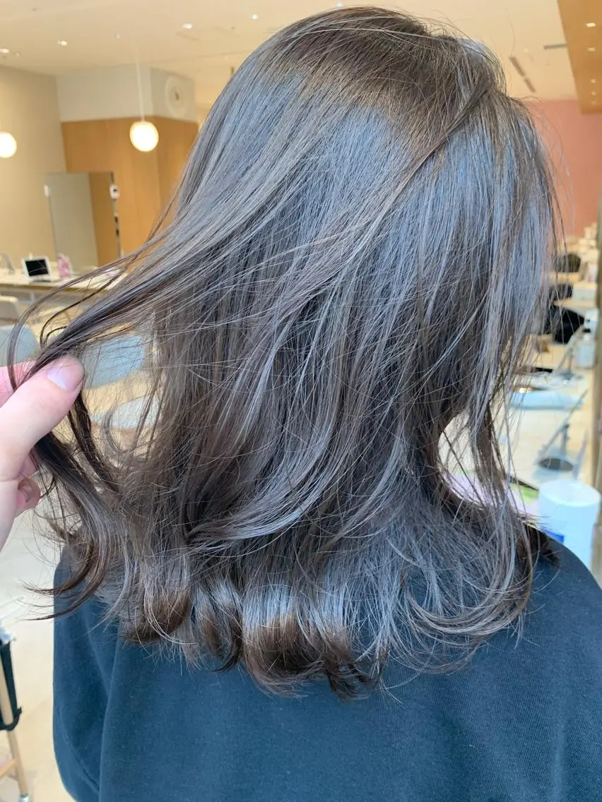 ミディアム カラー ベージュカラー 透明感カラー グレージュ ボブ カット ヘアカラー トリートメント レイヤー専門家 ダブルカラー修のヘアスタイル