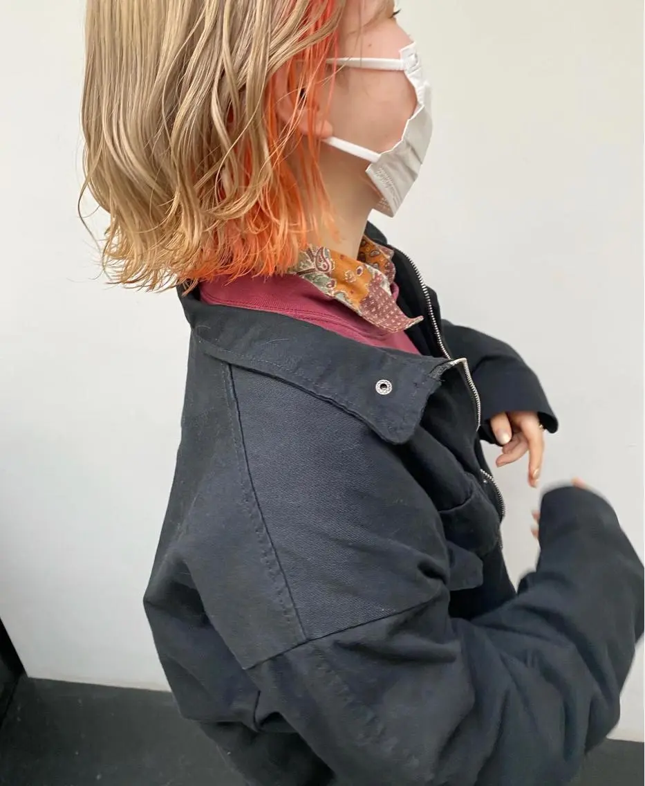 ショート カラー ベージュカラー ブリーチ ハイトーンカラー ハイトーンベージュ オレンジ tonari 梅田、中崎町のヘアスタイル