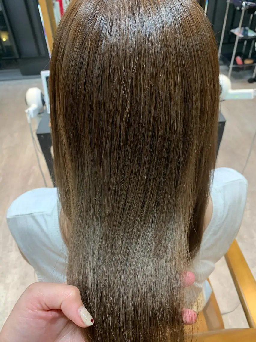 ロング カラー ブリーチ ブラウンカラー トリートメント レイヤースタイル⭐️ 村上のヘアスタイル
