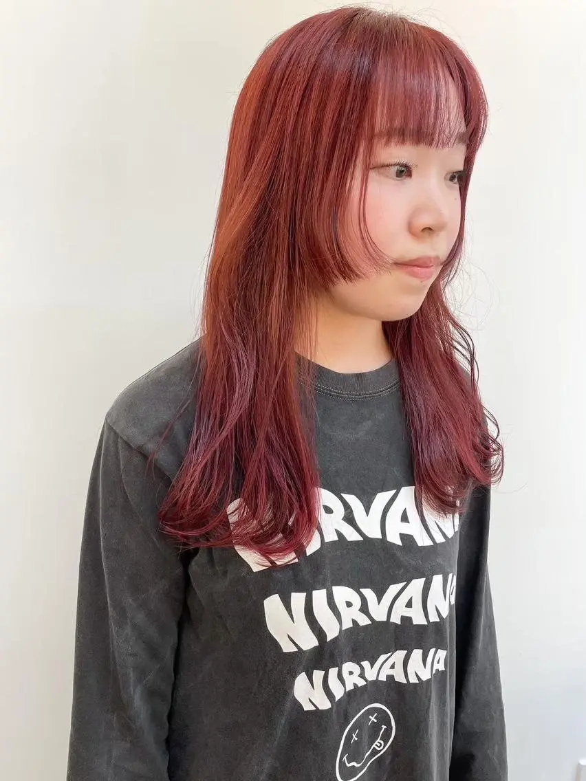 セミロング カラー レッドカラー 🍀yuria/ハイ トーン/ペールカラーのヘアスタイル