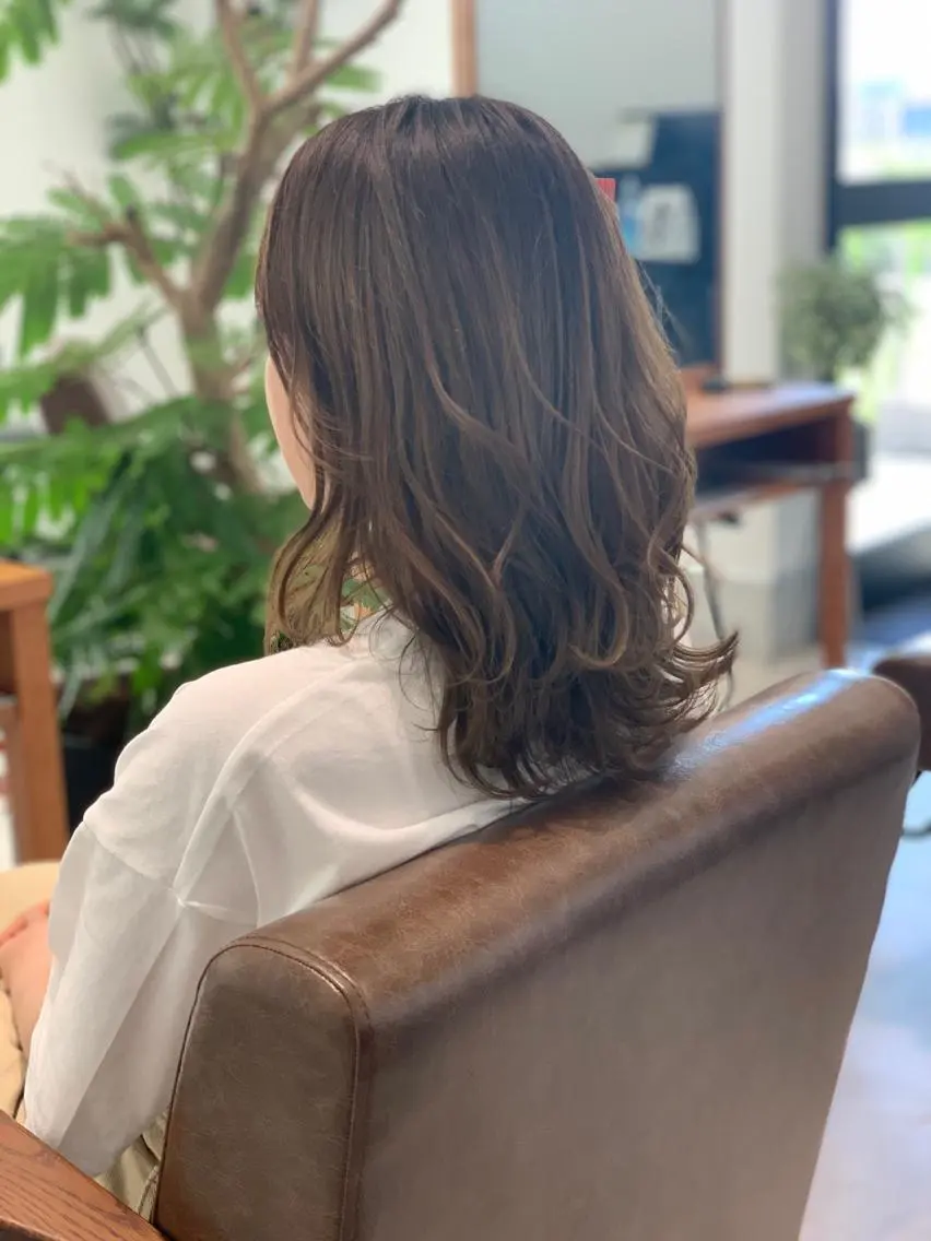 セミロング カラー カット ヘアカラー トリートメント 河内 元伸のヘアスタイル