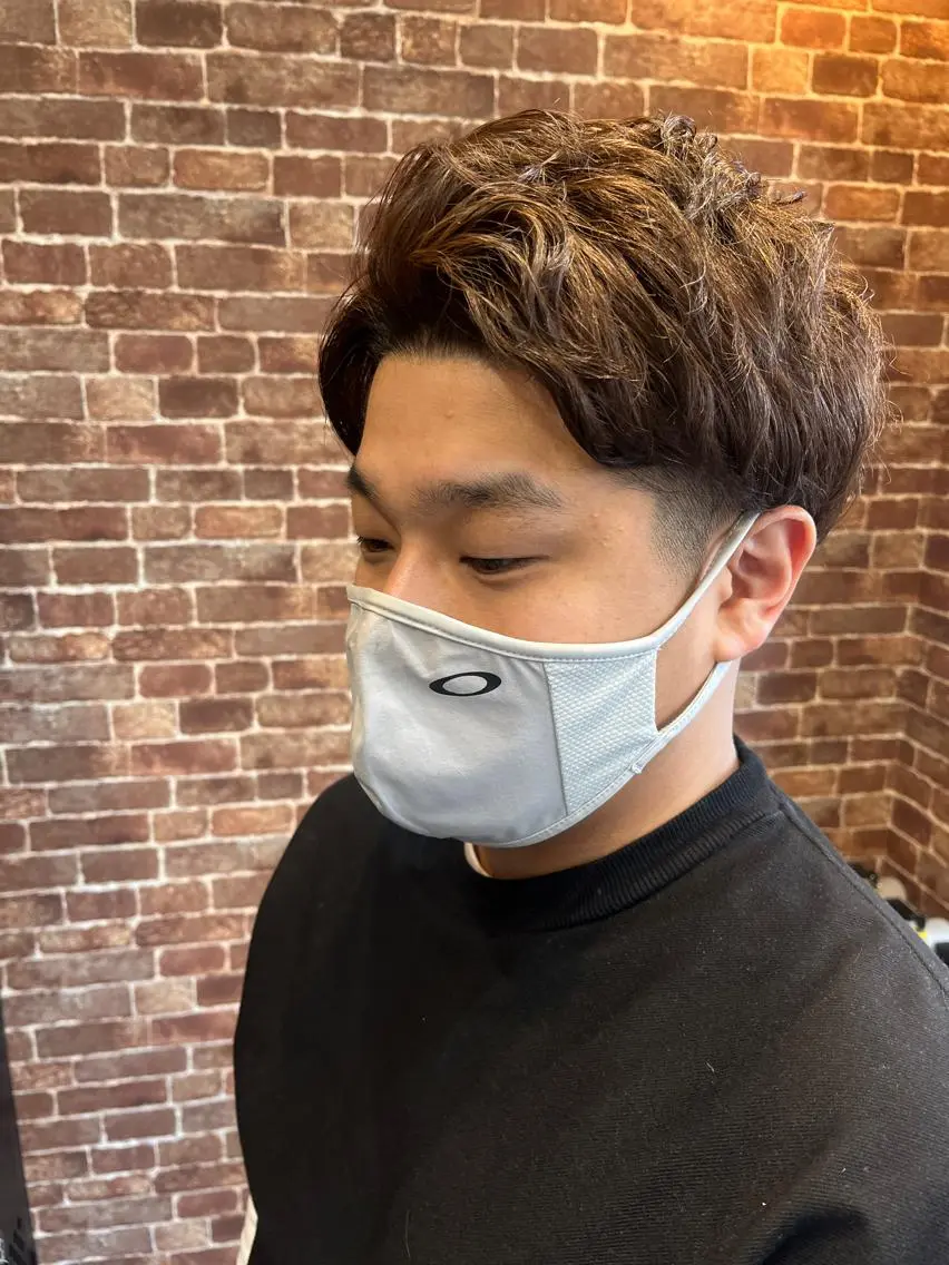 ミディアム カラー パーマ ヘアアレンジ メンズ キッズ ネイル マツエク・マツパ アイブロウ メンズブリーチ メンズハイライト メンズインナーカラー メンズ韓国風 ブリーチ 久木原 ゆりのヘアスタイル