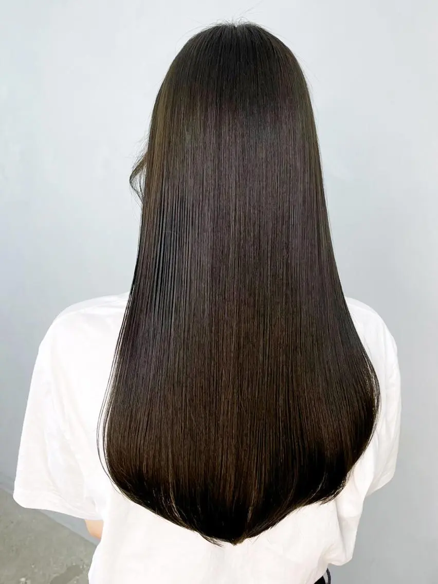 カラー ロング グレージュ オリーブグレージュ オリーブグレー ITbyALBUM 八王子店のヘアスタイル