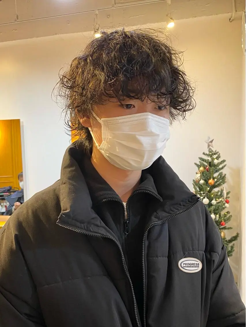 ミディアム パーマ メンズ 波巻きパーマ JINKIメンズ特化 メンズカットパーマのヘアスタイル