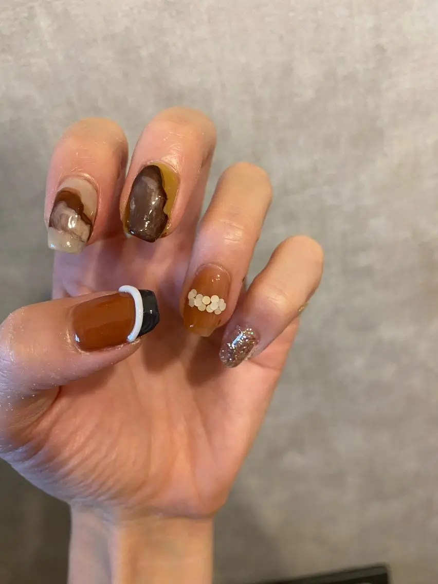 ミディアム ネイル ミラーネイル ニュアンスネイル MARUKO nailのネイルデザイン
