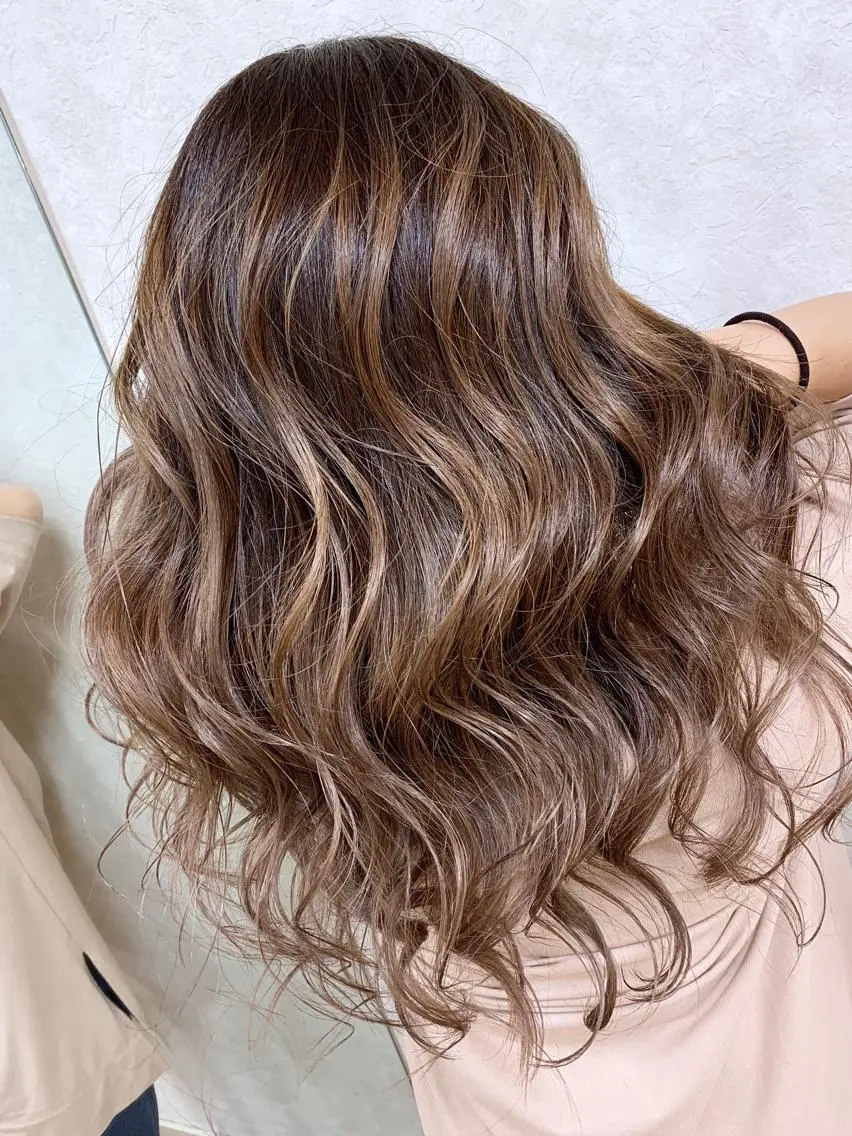 ミディアム 穐田 司樹のヘアスタイル