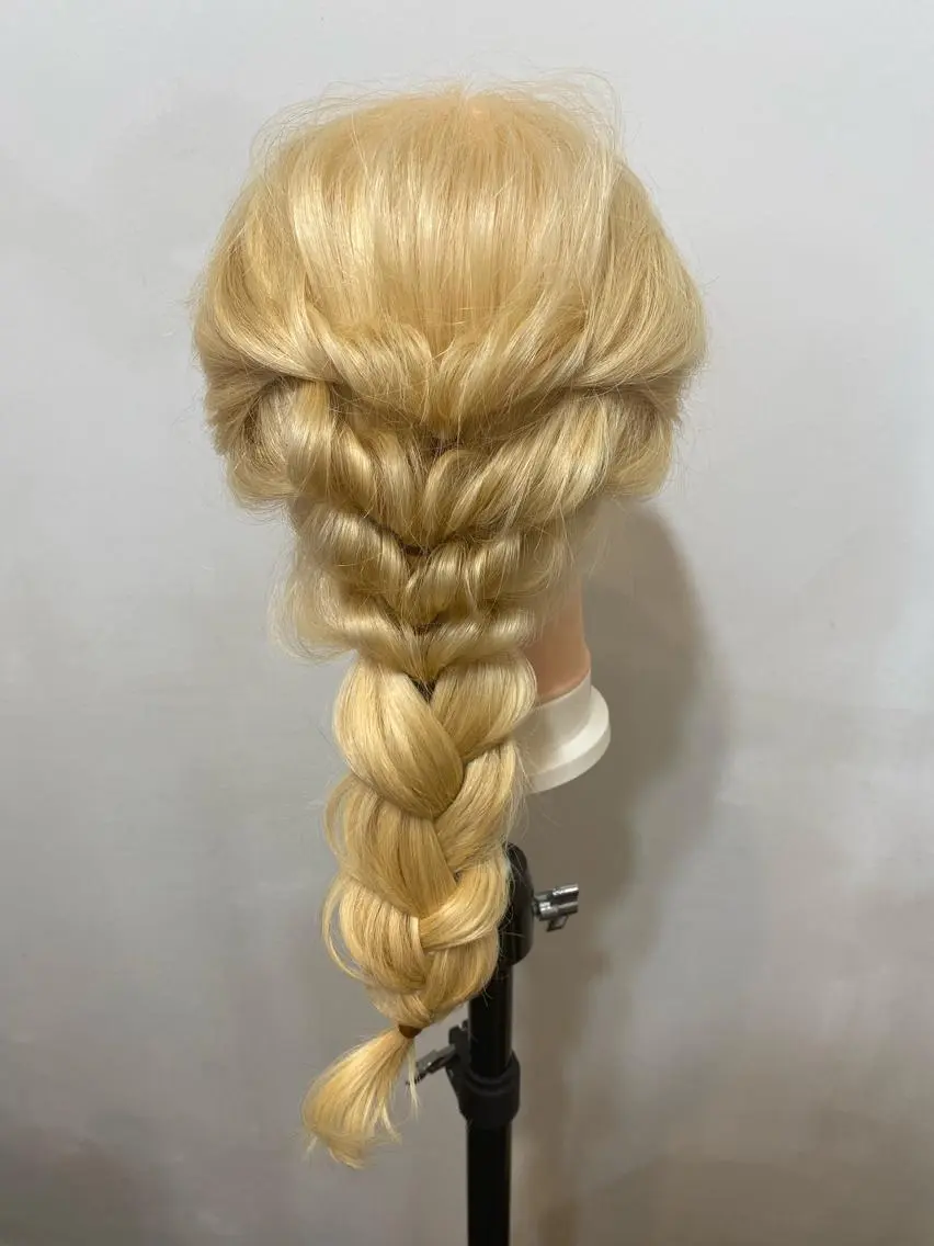 ヘアアレンジ 三つ編み 麻生 菜々香のヘアスタイル