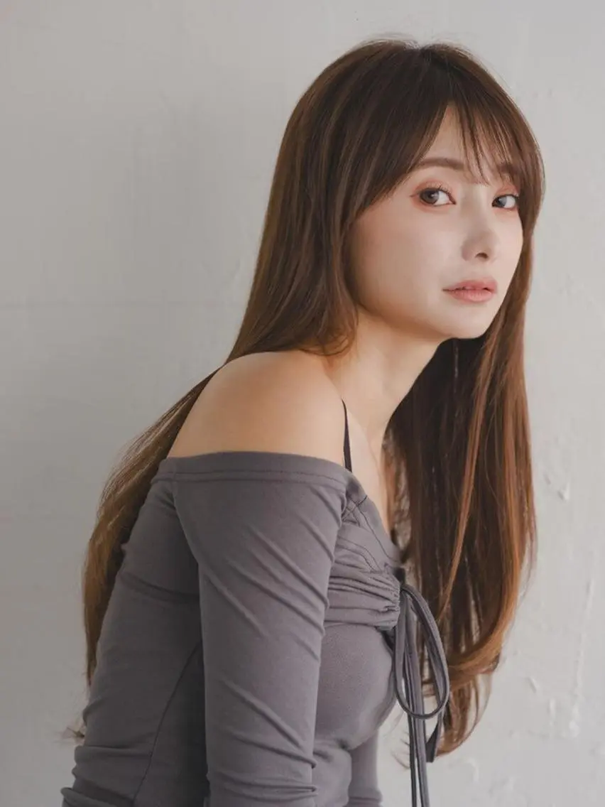 ロング カラー ヘアカラー トリートメント _WHITE 高槻のヘアスタイル