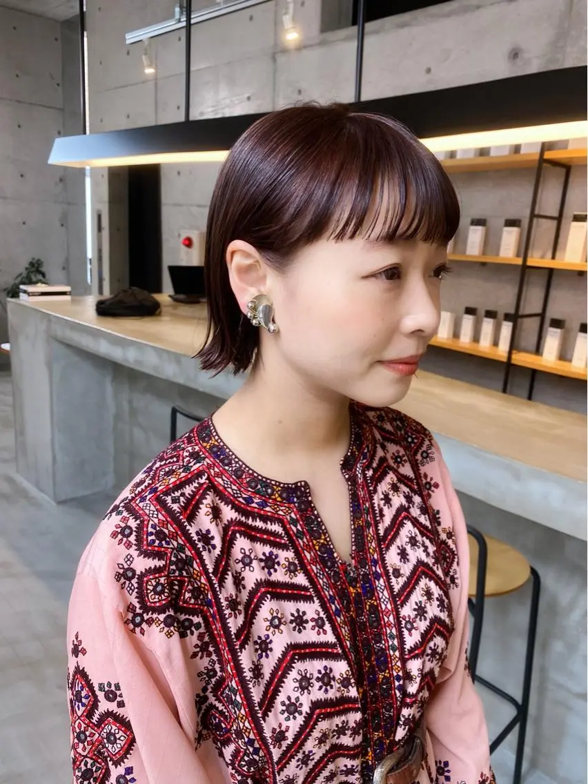 ミディアム 切りっぱなしボブ レッドブラウン ボブ son hair HIROEのヘアスタイル
