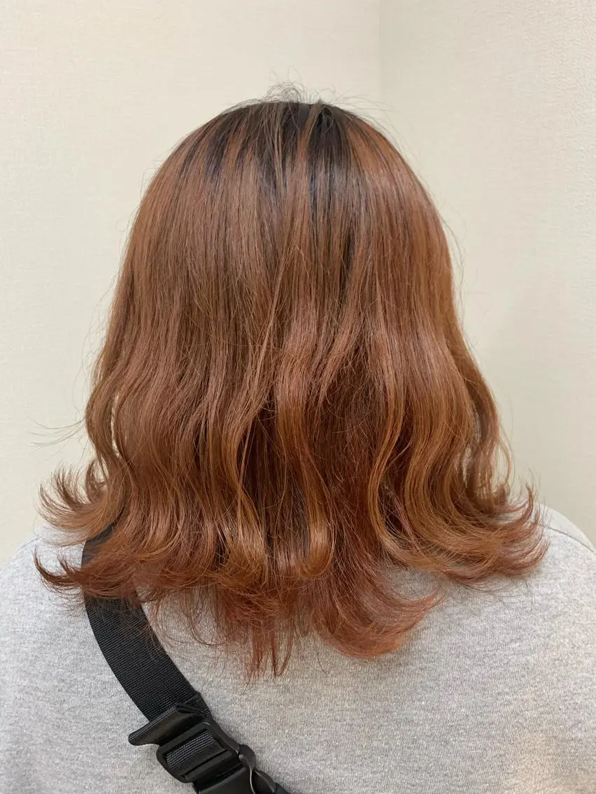 ミディアム カラー レッドカラー ヘアカラー トリートメント 🫧美髪矯正🫧透明 感カラー🫧チサトのヘアスタイル
