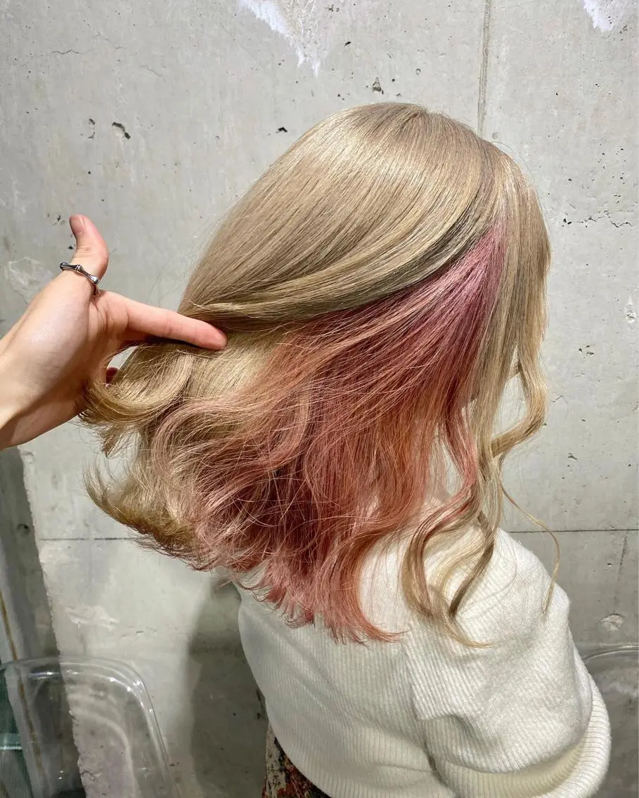 セミロング カラー エフェクトブリーチ 🌟前澤啓太朗のヘアスタイル
