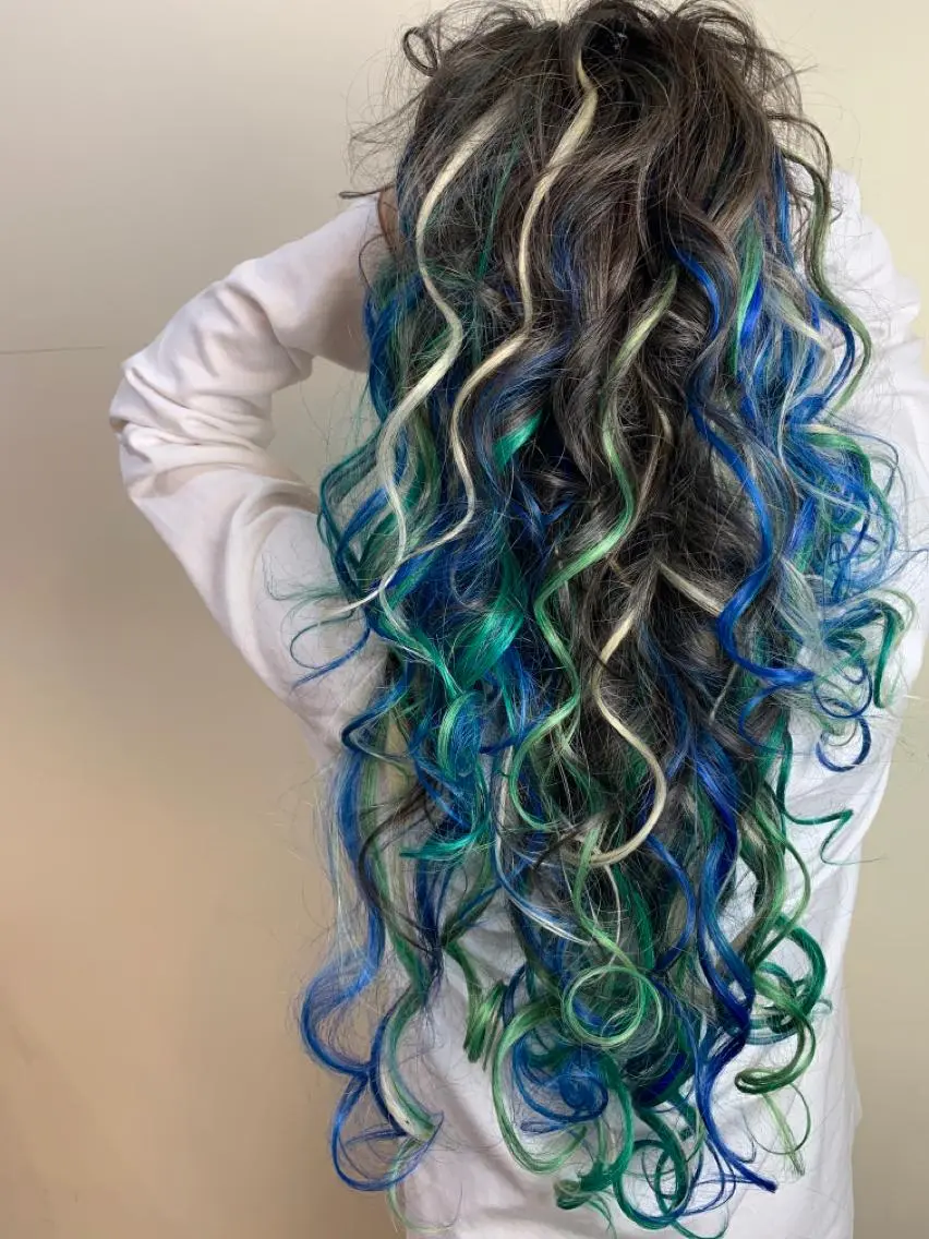 ロング カラー エクステ WEST OLAND 安藤のヘアスタイル