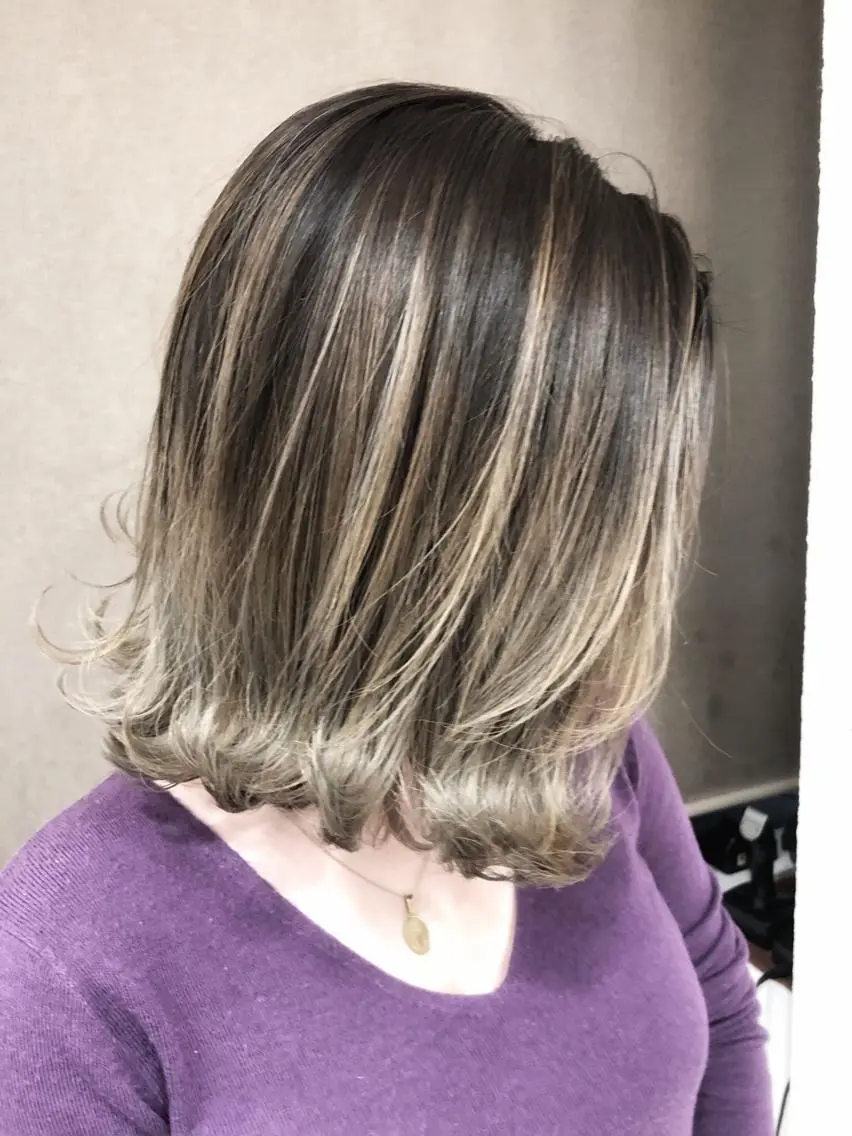 ショート レイヤーカット biscohair 髪にドラマを。のヘアスタイル