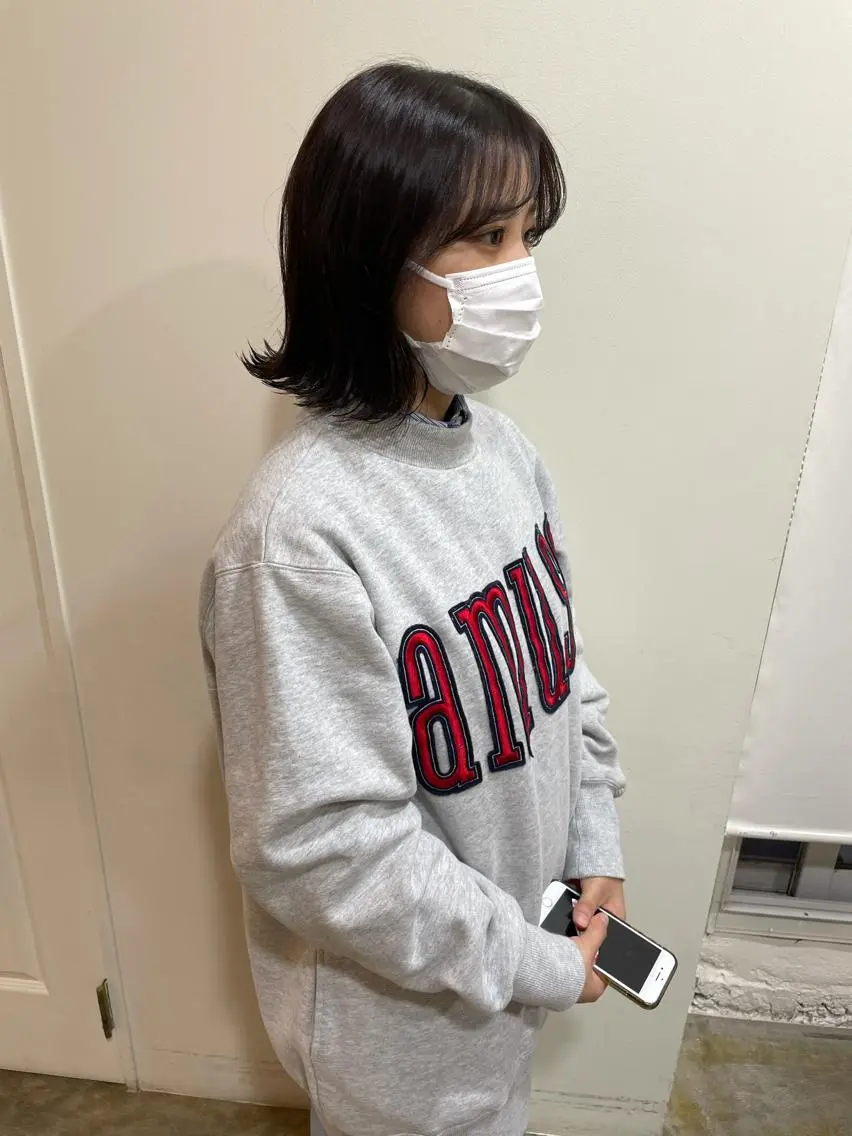 ミディアム カラー カット ヘアカラー トリートメント MIOベージュカラー 柔らかいカラーのヘアスタイル