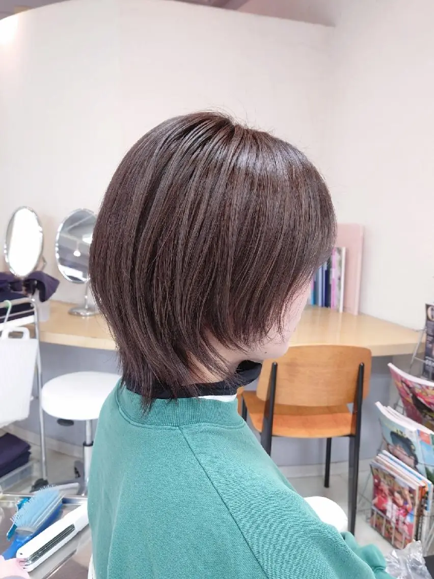ショート カラー グレージュ ウルフカット nagane sayakaのヘアスタイル