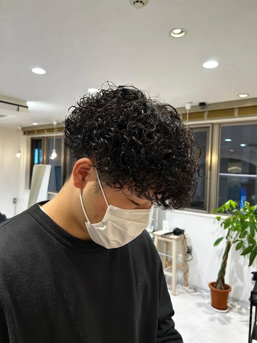ショート パーマ メンズ メンズパーマ プードルパーマ プードルパーマ メンズ支持数No.1 👑リュウ👑のヘアスタイル