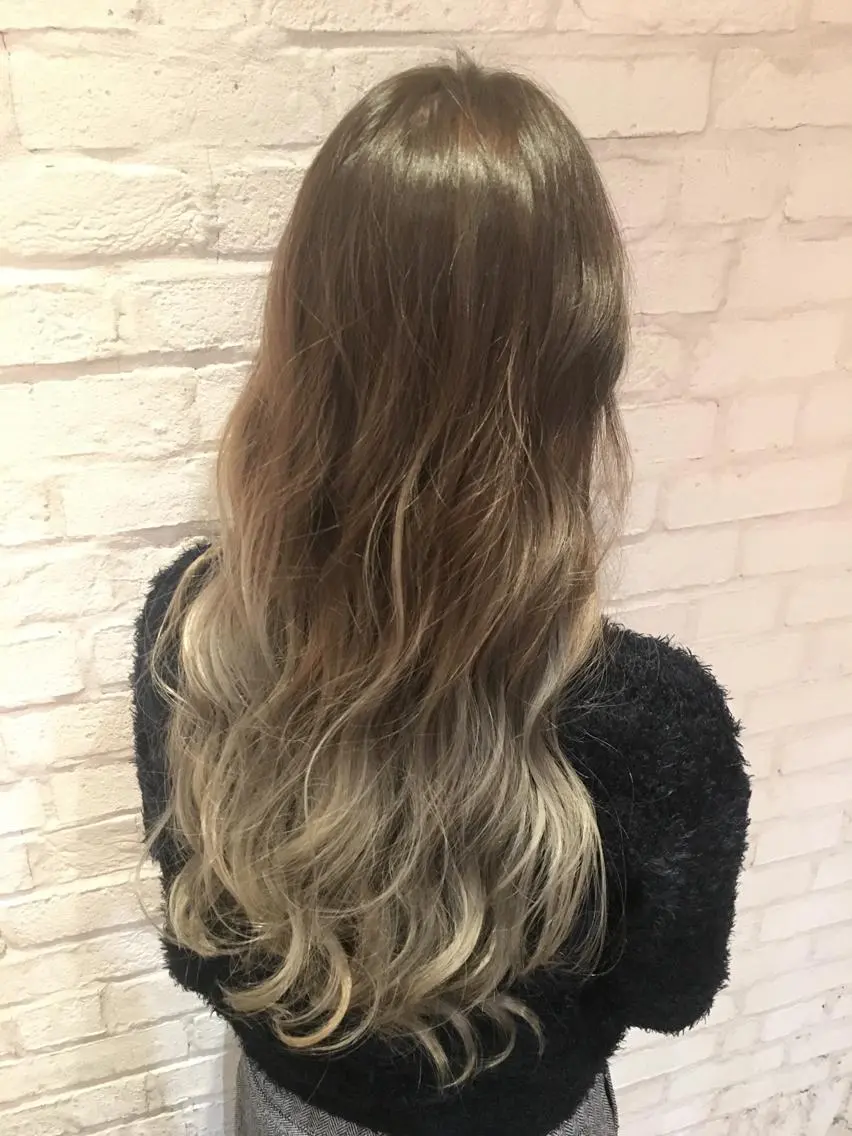 ロング カラー 長谷川 香織のヘアスタイル