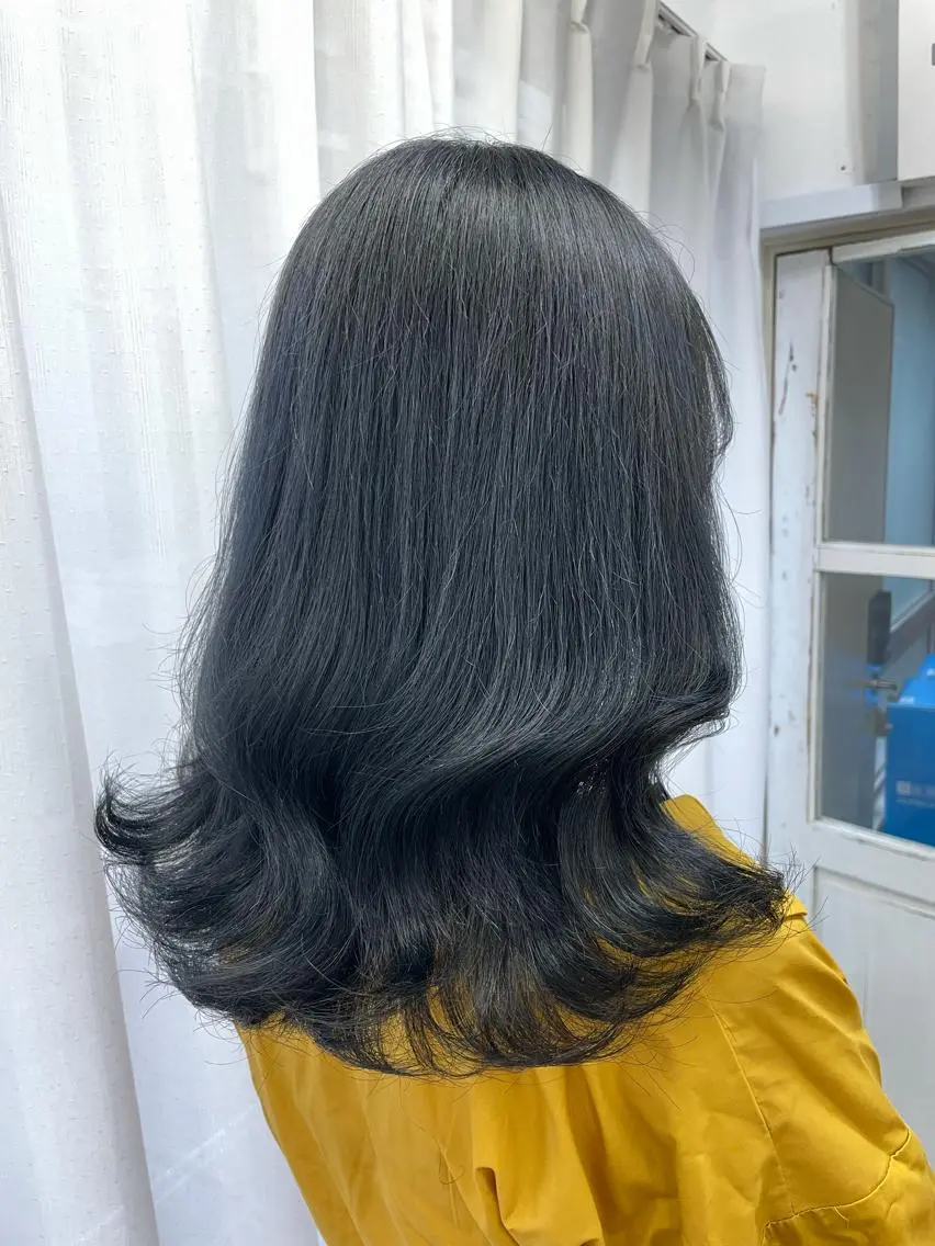 セミロング カラー ヘアカラー トリートメント ヘアセット 韓国ヘア🤍髪質改善 🇰🇷AKANEのヘアスタイル