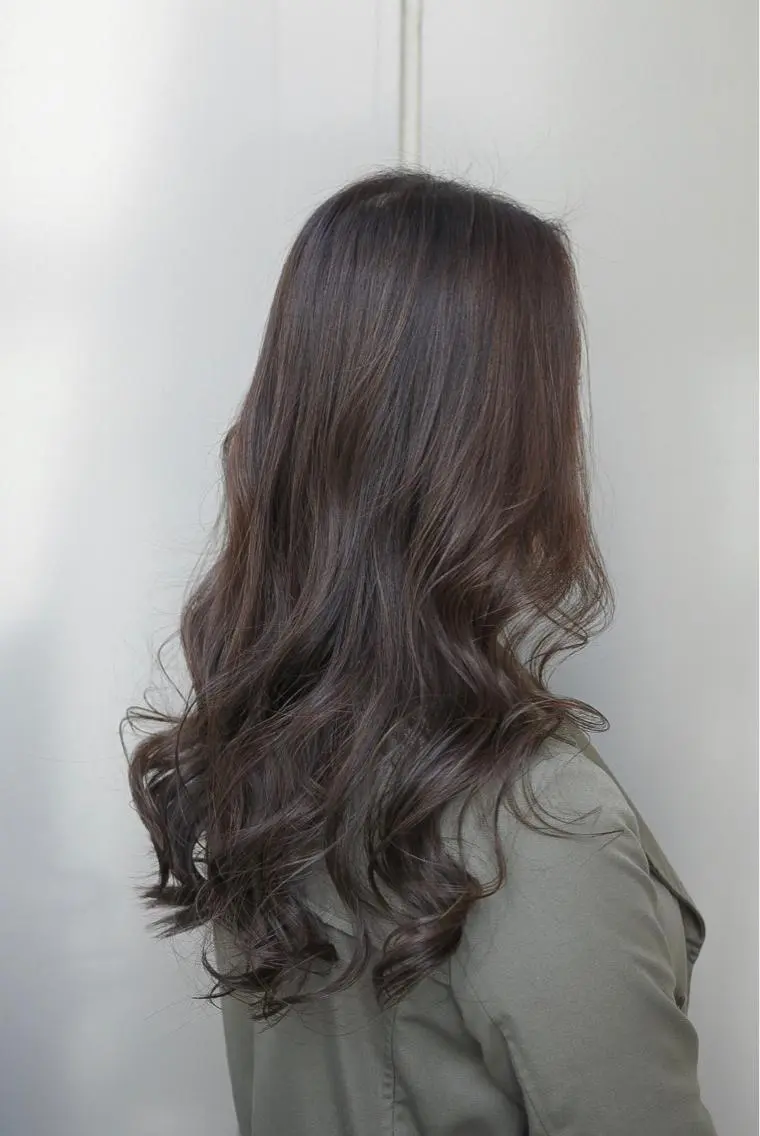 ロング カラー ベージュカラー 【透明感、艶髪】西村 有司のヘアスタイル